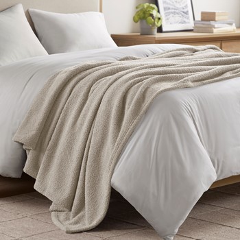 Wholesale Madison Park Dream Soft Blanket