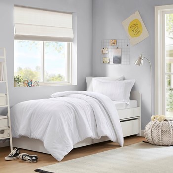 Logan Striped Reversible Pintuck Pleated Duvet Set