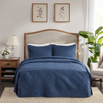 Quebec 3 Piece Split Corner Pleated Quilted Bedspread