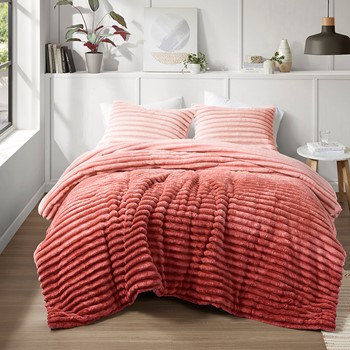 Ombak Fluffy Ribbed Plush Comforter Set