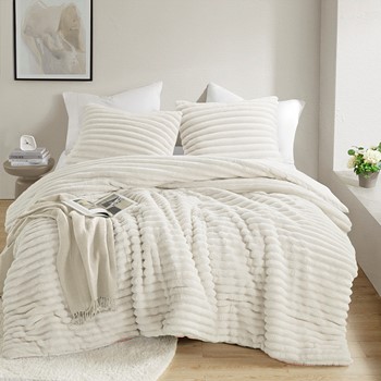 Ombak Fluffy Ribbed Plush Comforter Set