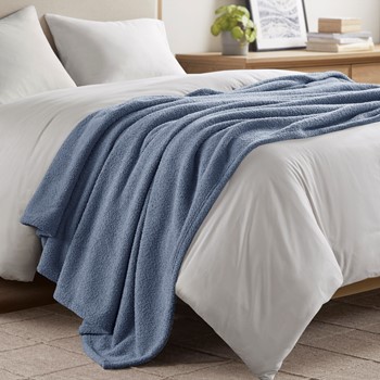 Wholesale Madison Park Dream Soft Blanket
