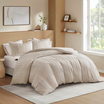 Wholesale Super Listing Logan Striped Reversible Pintuck Pleated Duvet Set