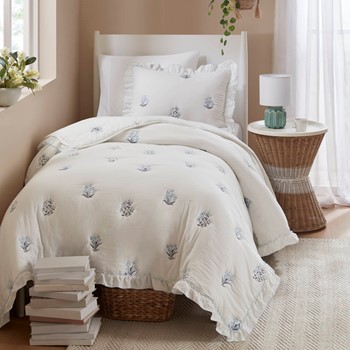 Wholesale Intelligent Design Aglaia Quilt Set