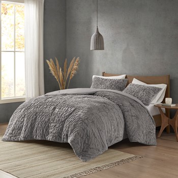 Wholesale Madison Park Blair Ruched Fur Down Alternative Comforter Set