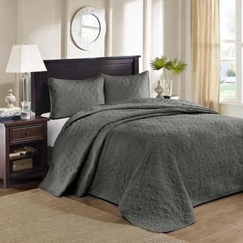 Wholesale Madison Park Quebec Reversible Bedspread Set