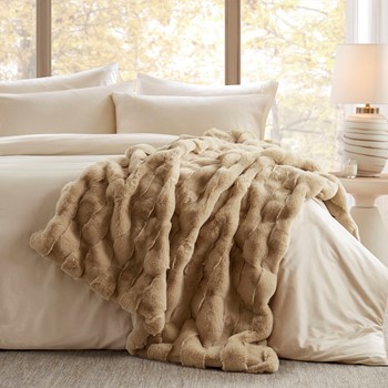 Wholesale Madison Park Vivienne Faux Fur Throw