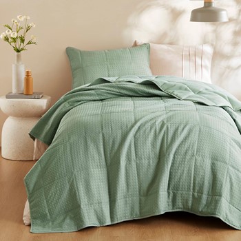 Wholesale Comfort Spaces Aera Waffle Weave Textured Quilt Set