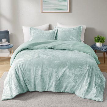 Wholesale Intelligent Design Mira Crushed Velvet Sherpa Reversible Comforter Set
