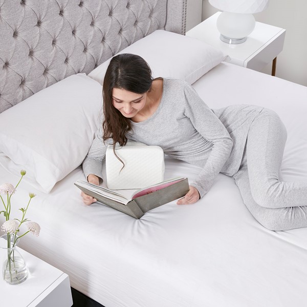 Sleep Philosophy Memory Foam Knee Pillow White Standard, 1 unit - Harris  Teeter