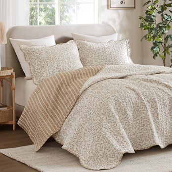 Wholesale Madison Park Darcy 3 Piece Print Quilt Set