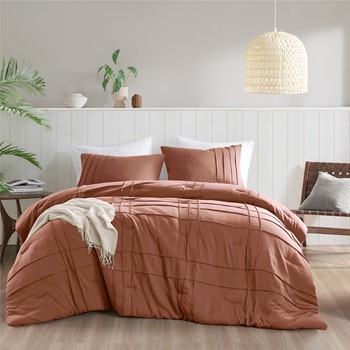 Walker Soft Washed Pleated Comforter Set