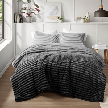 Ombak Fluffy Ribbed Plush Comforter Set