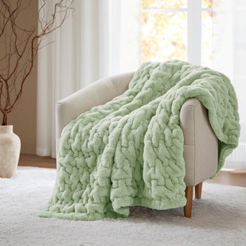 Wholesale Madison Park Ruched Fur Throw