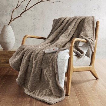 Wholesale Sharper Image Amira Dream Soft Heated Throw