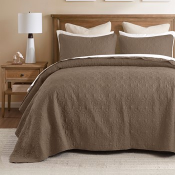Quebec Reversible Bedspread Set