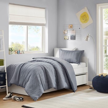 Wholesale Super Listing Logan Striped Reversible Pintuck Pleated Duvet Set