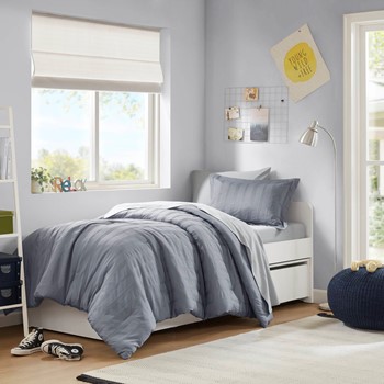Wholesale Super Listing Logan Striped Reversible Pintuck Pleated Comforter Set